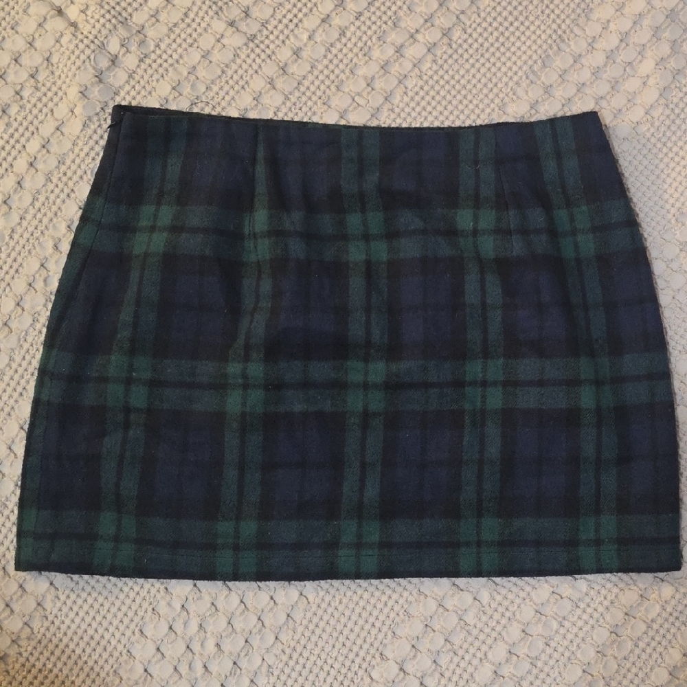 Elegant Tartan Green and Black Plaid Mini Skirt